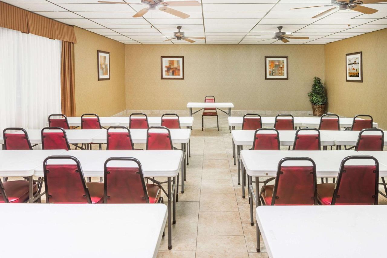Days-Inn By Wyndham Batesville Ar Exterior foto