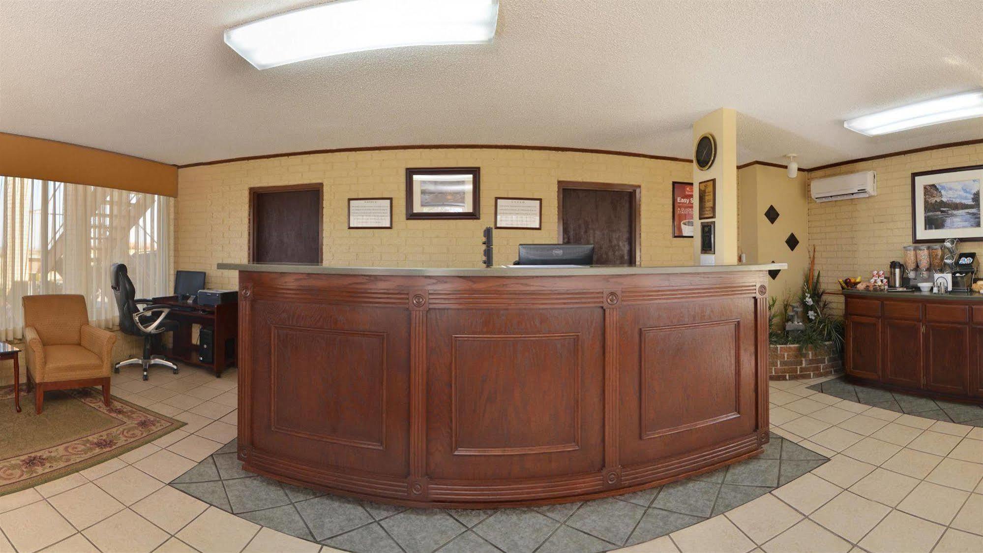 Days-Inn By Wyndham Batesville Ar Exterior foto